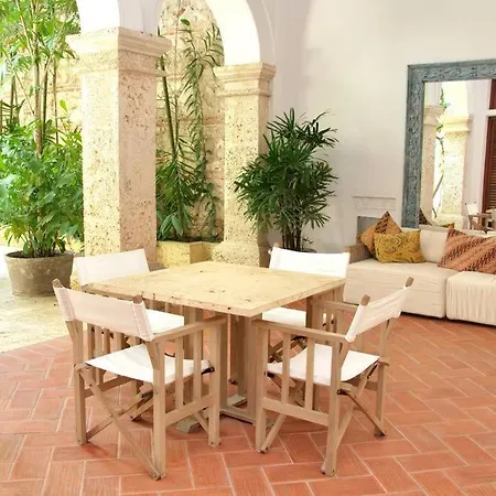 Apartamento Charming 1br In The Heart Of Cartagena's Old Cartagena