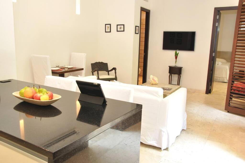 Charming 1br In The Heart Of Cartagena's Old Apartment *